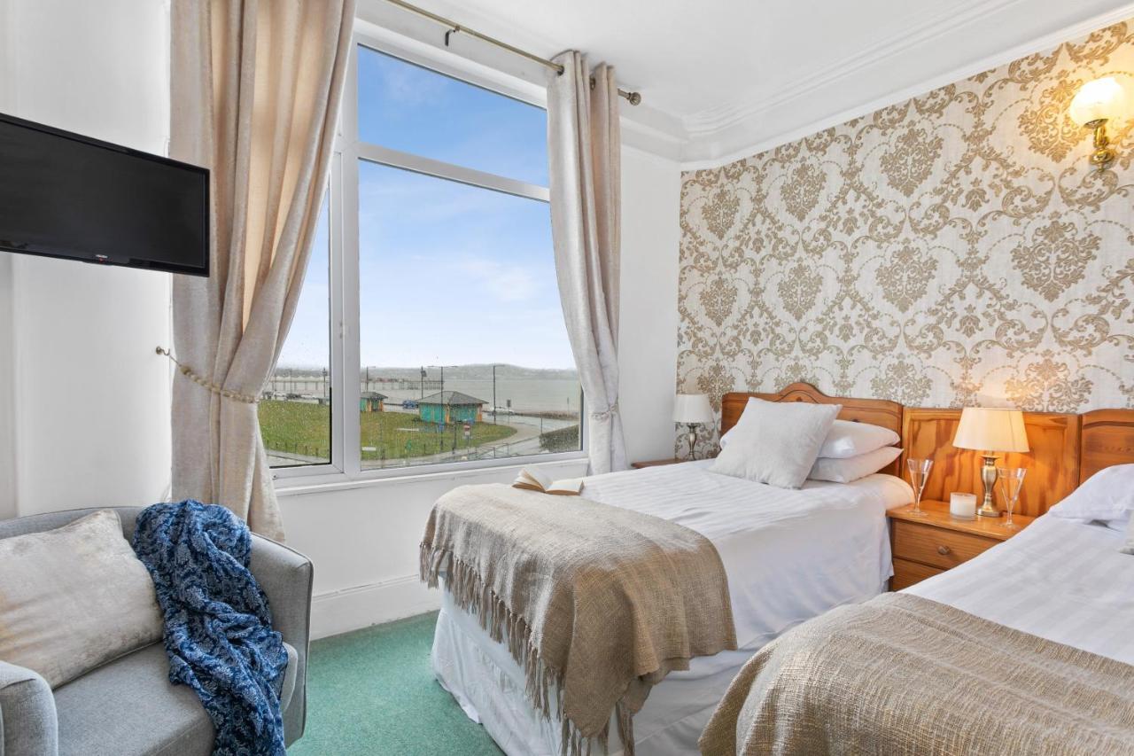 Seaways Hotel Пейнтон Экстерьер фото