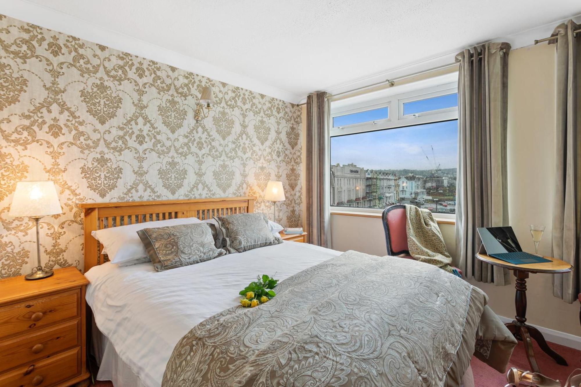 Seaways Hotel Пейнтон Экстерьер фото