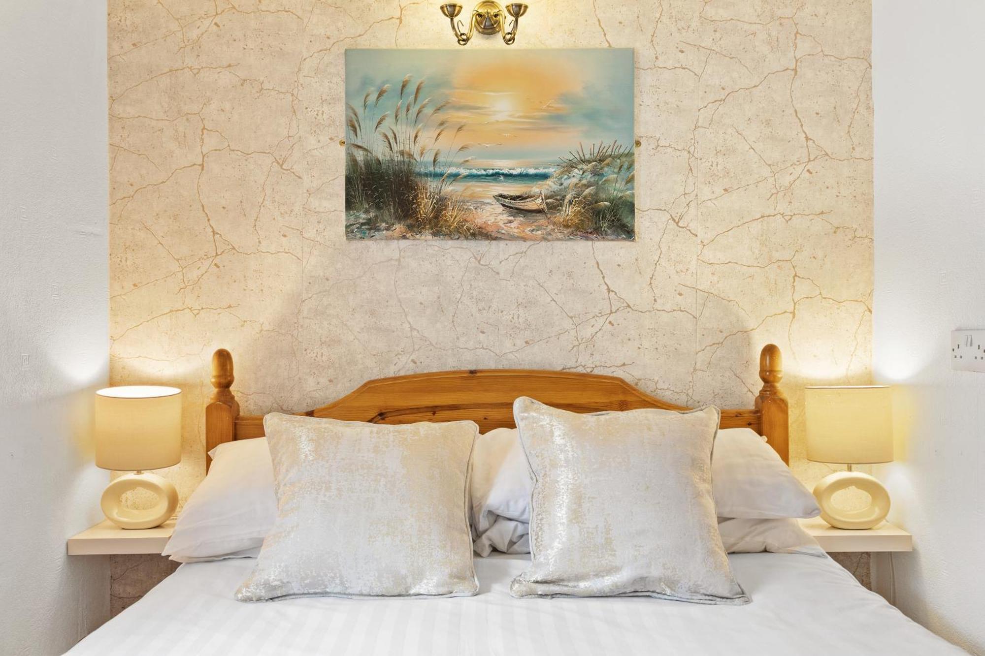 Seaways Hotel Пейнтон Экстерьер фото