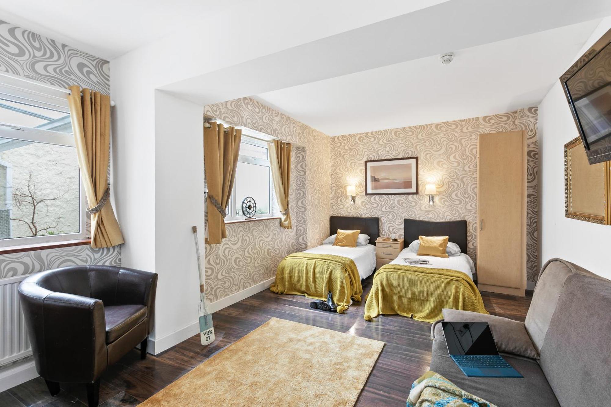 Seaways Hotel Пейнтон Экстерьер фото