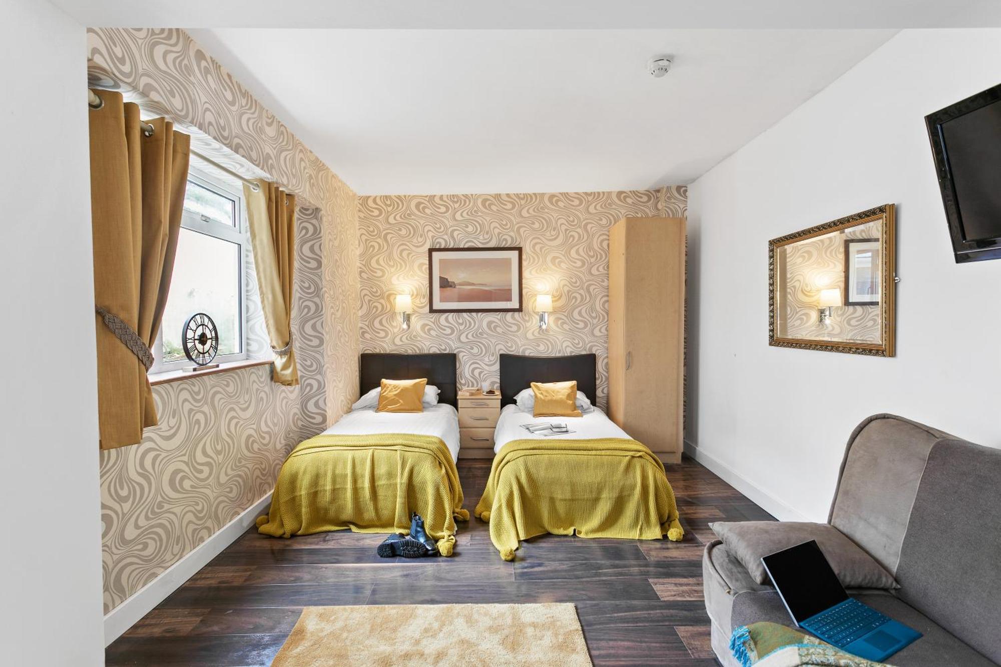 Seaways Hotel Пейнтон Экстерьер фото