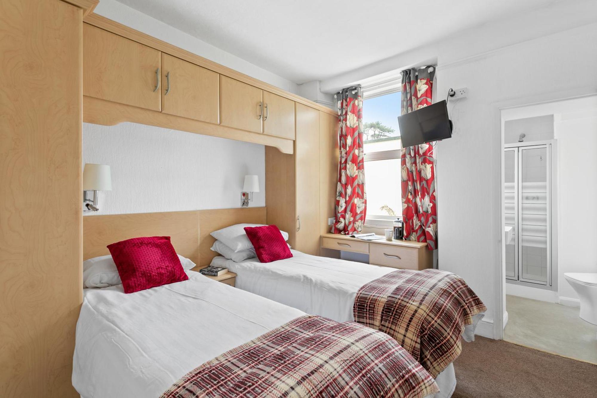 Seaways Hotel Пейнтон Экстерьер фото