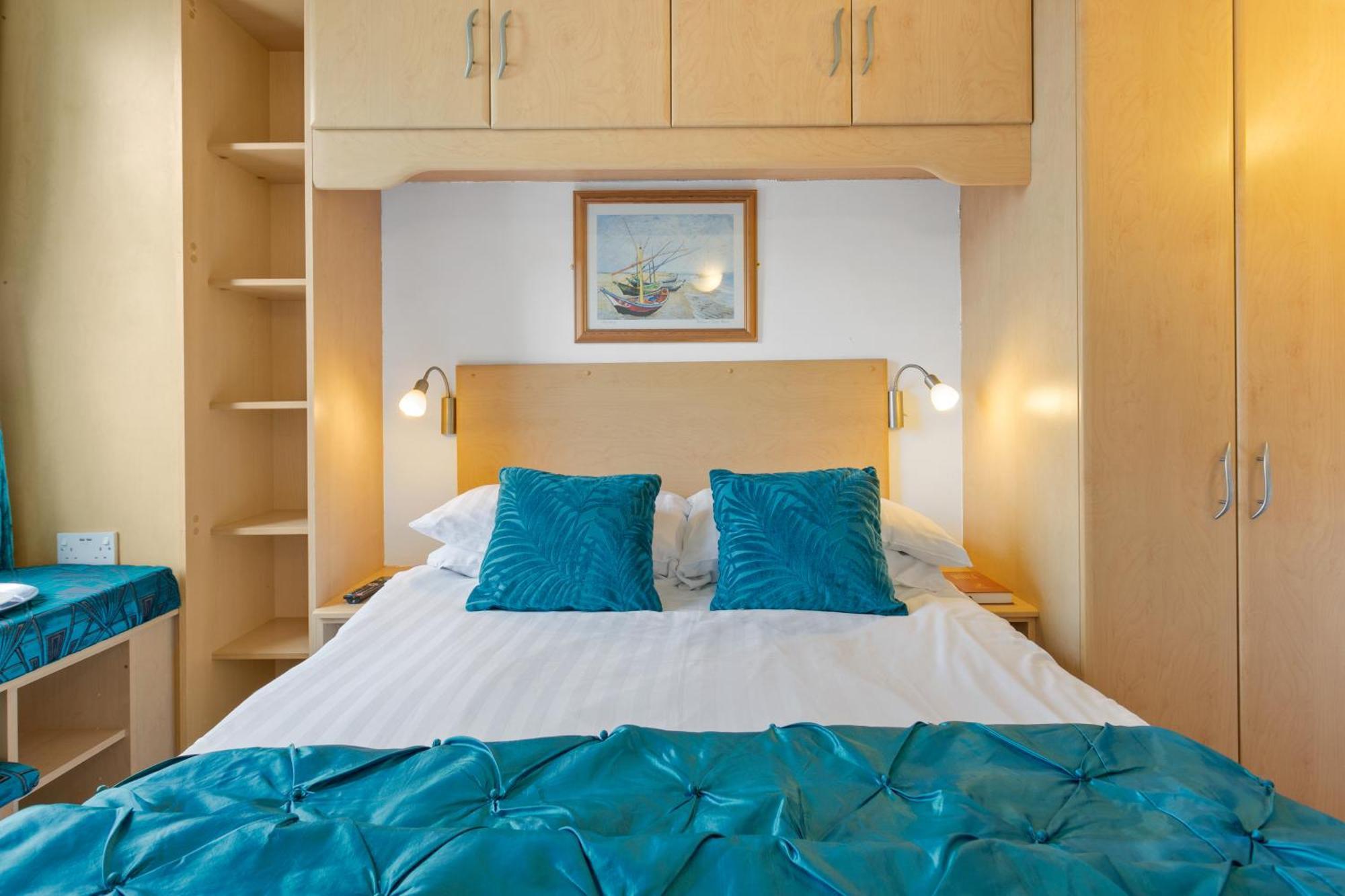 Seaways Hotel Пейнтон Экстерьер фото